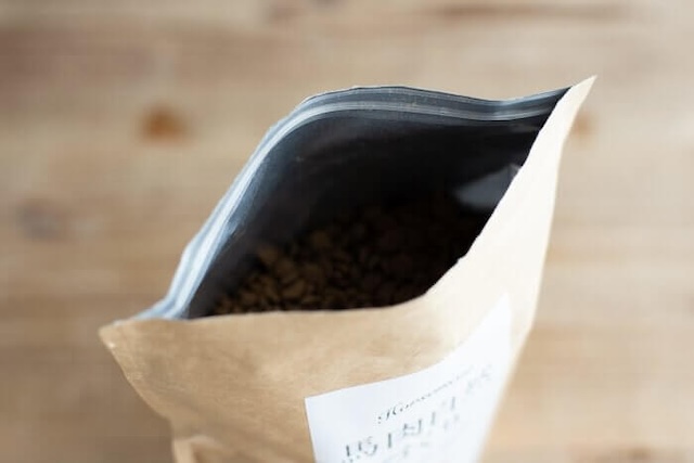 馬肉自然づくりのジップ部分